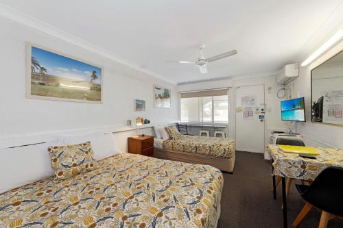 Svensson Heights Hotel | Bundaberg Coral Villa Motor Inn