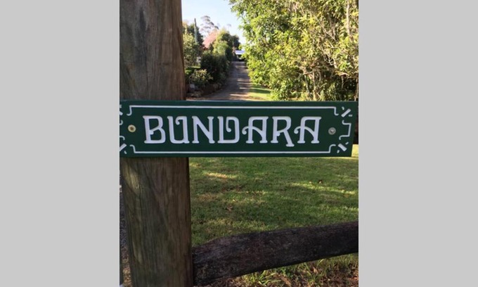 North Tamborine Apartment | Bundara - Idyllic Getaway in the Mountains