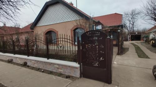 Berettyoujfalu House | Bundik Vendégház