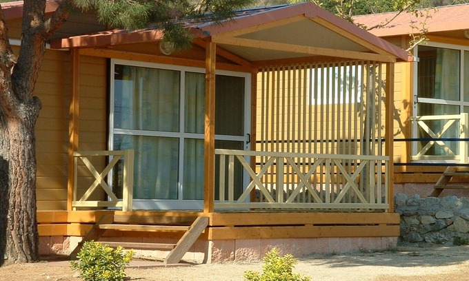 Calella House | Bungalow in Calella near Sea & Mountains