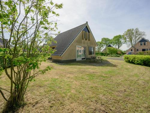 Sondel House | Bungalow in Sondel near Slotermeer Lake