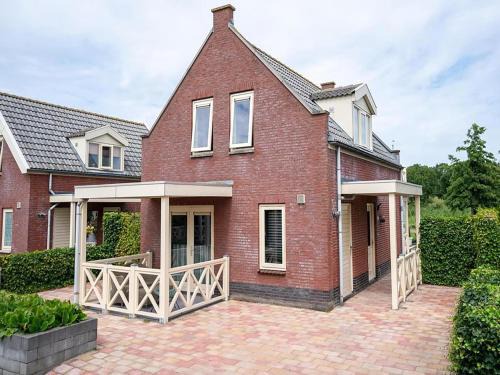 Municipality of Nissewaard House | Bungalow in South Holland with Private Jetty