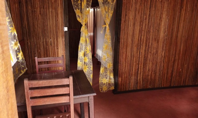 Nosy Boraha House | Bungalow les Orchidées Chez Ago, a 2 km du Centre Ville