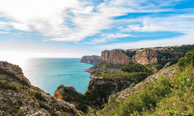 Cumbre del Sol Ski Chalet | Bungalow Ojeda - PlusHolidays