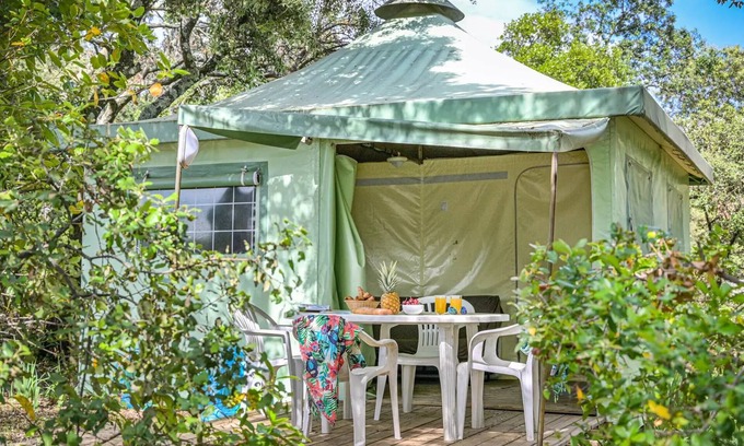 Castries House | Bungalow - Standard 16m2 (2 Zimmer - ohne Sanitäranlagen) 4 Personen
