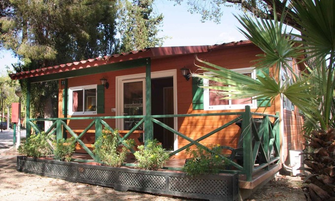Vilanova I la Geltru House | Bungalow With terrace and pool