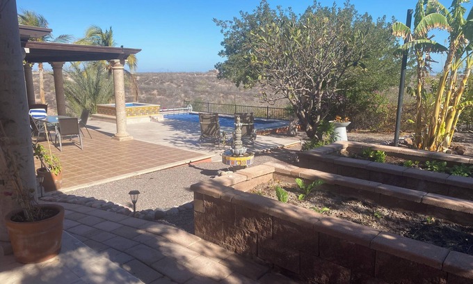 El Centenario House | Bungalow with pool in beautiful El Centenario, La Paz Baja California Sur