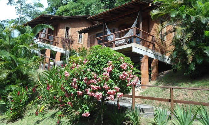 Ponte Branca House | Bungalows Canto das Águas, waterfall with natural pool