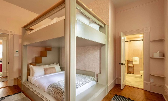 Historic Seaport Apartment | Bunk Room at the Grand Maloney