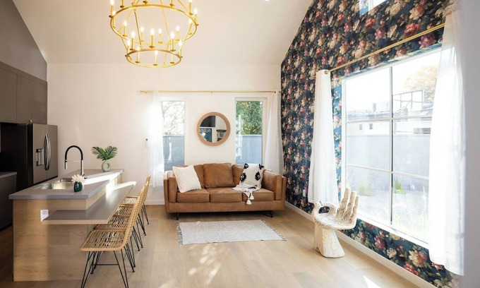 Burbank House | Burbank 1BR Retreat Near Airport & Studios + EV