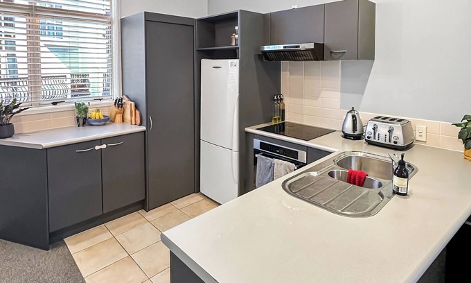 Grey Lynn House | Burgoyne Beaut l Stunning 3 Bed Townhouse Central