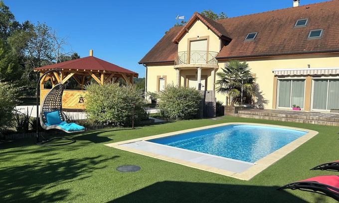 Cezy Bed & Breakfast | Burgundy break