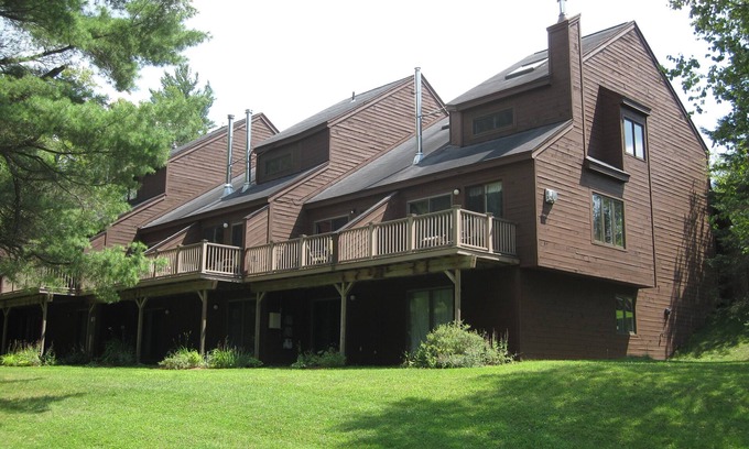 East Burke Condo | Burkeside condo steps away from Sherburne Lift and Lodge. Direct KT access!