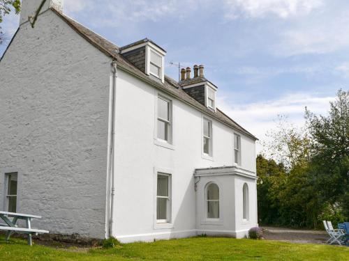 Newbridge House | Burnfoot Of Cluden