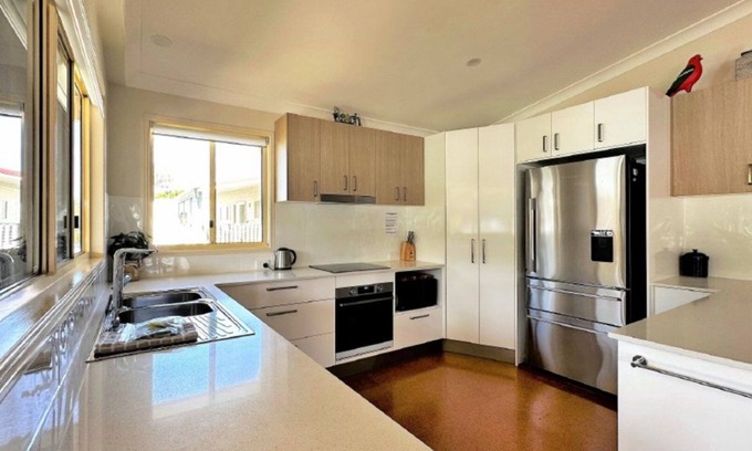 Traviston House | Burrumundi walk to the Beach