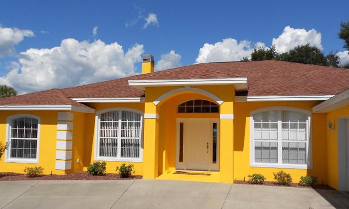 Inverness House | Bursting with Sunshine Pool Home S & G home
