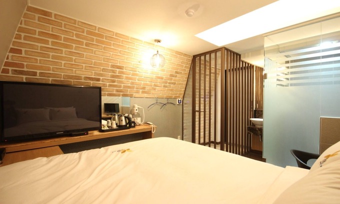 Saha Hotel | Busan Goejeong Guwol