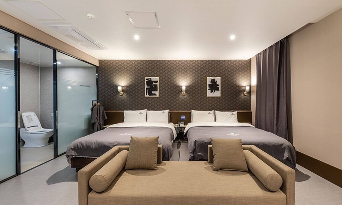 Jeonggwan Hotel | Busan Jeonggwan Brown Dot