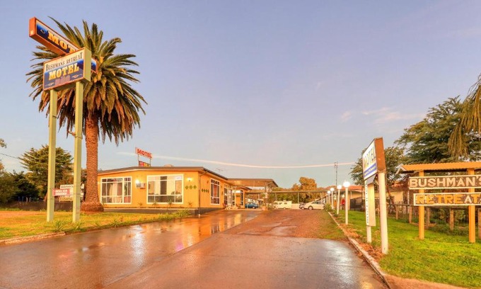 South Gundagai Hotel | Bushmans Motor Inn
