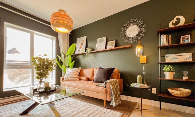 Cote-Des-Neiges—Notre-Dame-De-Grace House | Business *Private Office*Gym*1 Gbps WIFI*Parking