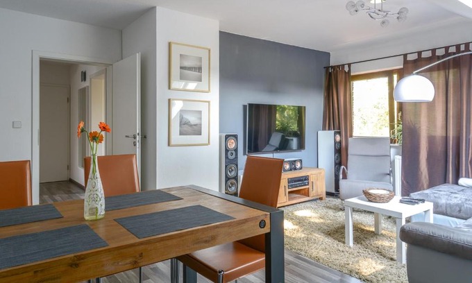 Schloß Neuhaus Apartment | Business Wohnung + hochwertige Ausstattung