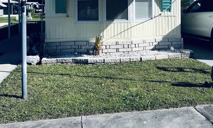 New Port Richey East House | Butterfield Cottage @ Orangewood Lakes. Cozy and Central to Beach+Shopping