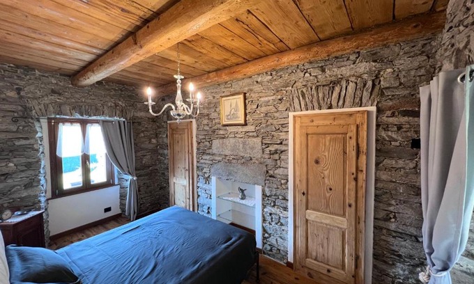 Montecrestese House | Butterfly's House