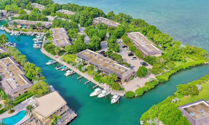 Key Largo House | Buttonwood Bay. A bayside paradise in Key Largo. You’ll feel at home here.