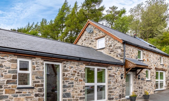 Derwen Cottage | BWTHYN CLYCHAU'R GOG, luxury holiday cottage in Ruthin