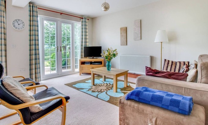 Abergavenny House | Bwthyn Tawel in Abergavenny