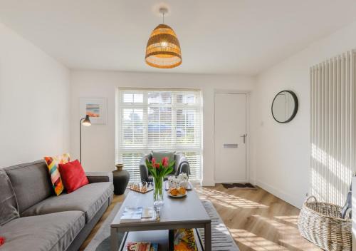Westgate-on-Sea House | By The Bay