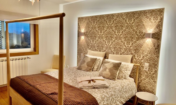 Aveiro House | By the Ria near the city