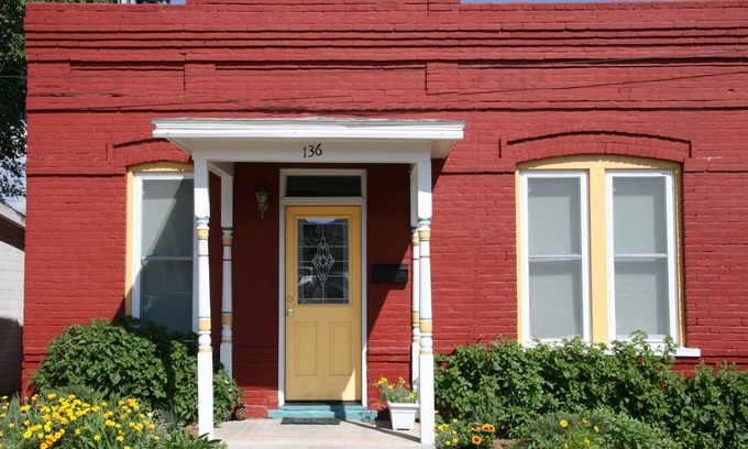 Salida Condo | By the River & Downtown, Beautiful, Comfortable, Kids Welcome STL# 02559535