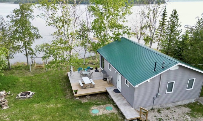 Drummond House | By the Shore on Drummond Island