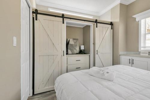 Owens Cross Roads House | Byrd 7 Nesting Nook