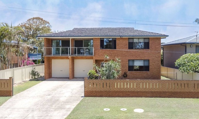 Mylestom House | Byron's Beach House MylestomnEntire home in Mylestom, Australia