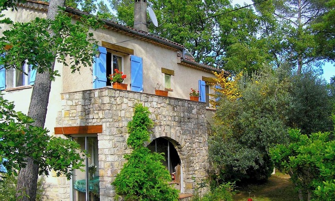 Figanieres Apartment | Côte Dazur : Loue Étage Dans une Domaine de 1,4 ha - 5 Couchages