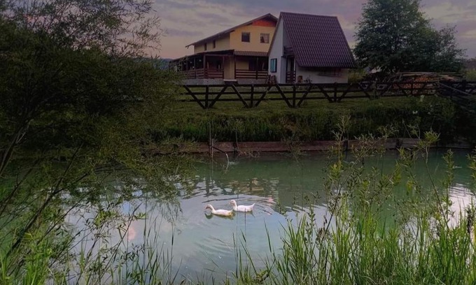 Rasca House | Căsuța de la râu