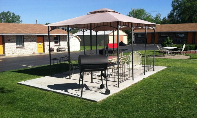 El Dorado Springs Hotel | C&H Motel El Dorado Springs