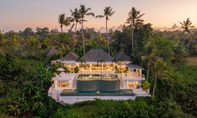 Kemenuh Villa | C&J - JACQUES