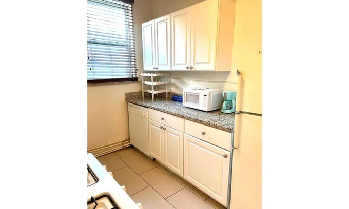 Short North Apartment | C- spacious one bedroom apartment just 16 minutes walk to Nationwide Arena