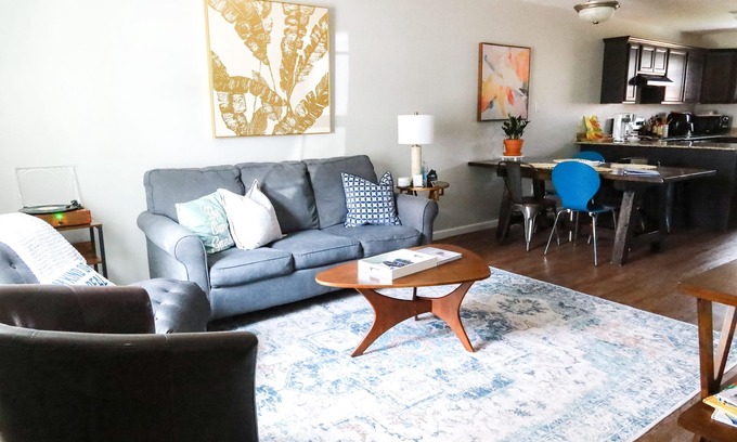 Lake Charles House | “Ca C’est Bon” Dog Friendly