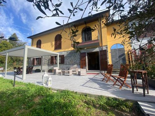 Gassano Apartment | Ca' Degli Ulivi Relax - uso esclusivo con jacuzzi in Lunigiana vicino cinque terre