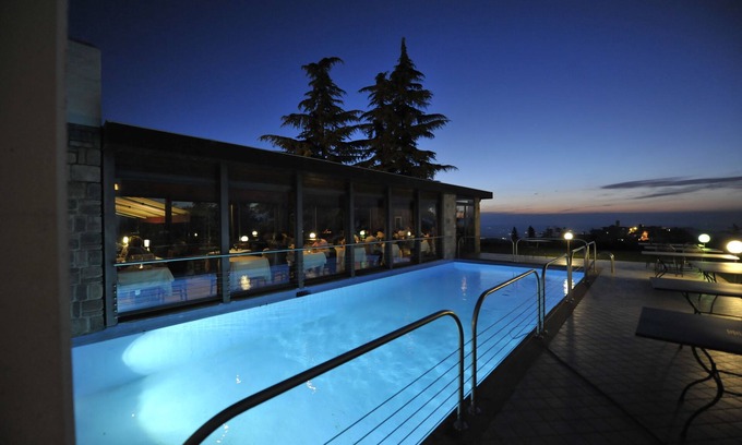 Montelupo Albese Hotel | Ca' Del Lupo
