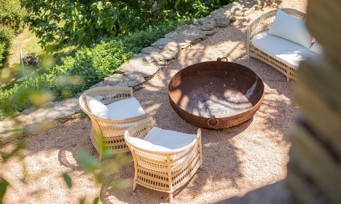 Cruilles Monells I Sant Sadurn Hotel | Can Font de Muntanya