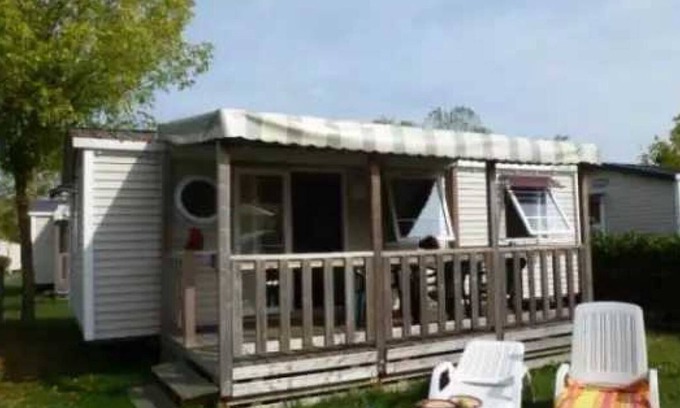 Sainte-Catherine-de-Fierbois House | Camping 5 étoiles - Parc aquatique - eebfec