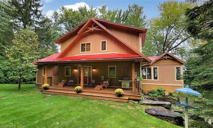 Bobcaygeon Cottage | 4bed 4bath cottage on Pigeon Lake + 1bed Coach House!