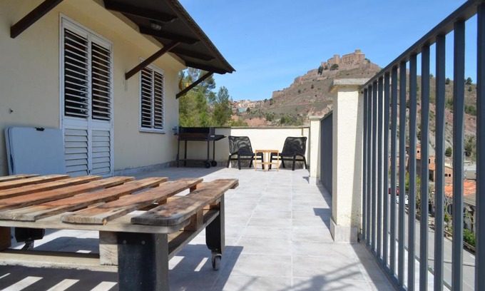 Cardona Apartment | Ca l'Aren Cardona