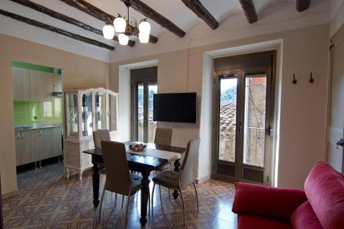 Porrera Apartment | Ca La Garranxera