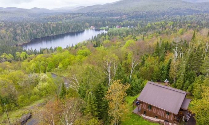 Val-des-Lacs House | Belvedere | Hot Tub | Incredible View | 8 guests
